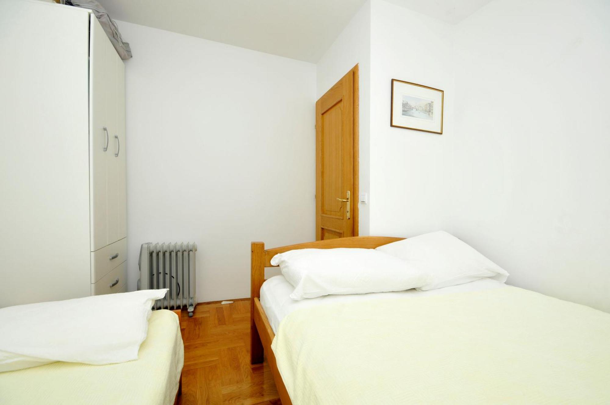 Apartmani Svalina - Seaview And 130M From Beach 트로기르 외부 사진